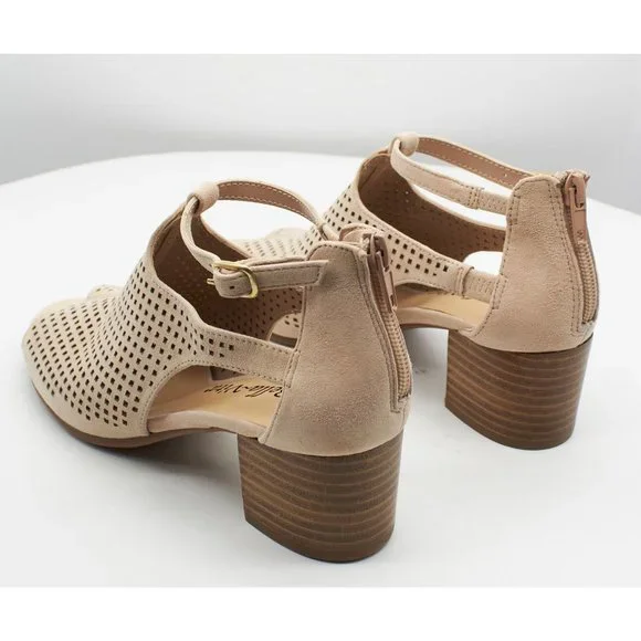 Bella Vita Women's Amara Sandals Women's Shoes - Picture 4 of 7